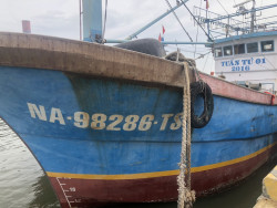 Công tác thẩm định điều kiện đảm bảo an toàn thực phẩm tàu cá có chiều dài từ 15m trở lên tại thị xã Cửa Lò