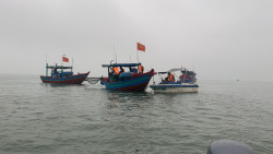 Đoàn kiểm tra liên ngành phối hợp các Đồn Biên phòng tuyến biển xử phạt các hành vi phạm về khai thác thủy sản trên vùng biển ven bờ, vùng lộng tỉnh Nghệ An